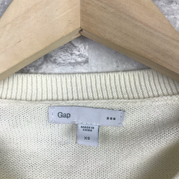 Gap | Rainbow Striped Pullover Sweater Crewneck - Picture 5 of 7